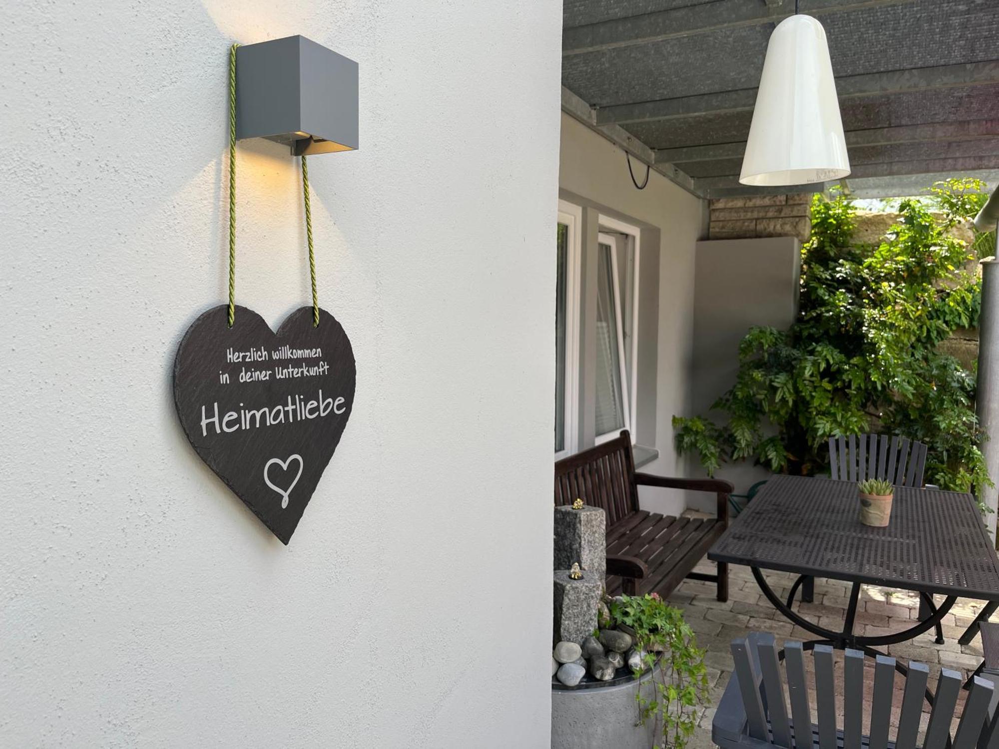 Schoene Ferienwohnung 2,5 Zimmer In Stadtnaehe Mit Eigenem Hofgarten Balingen Exterior photo